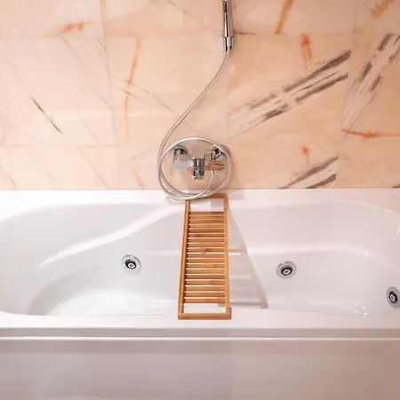 Natali Luxury Parking Hotel