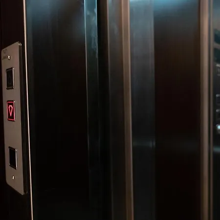 Natali Luxury Parking Hotell 3*