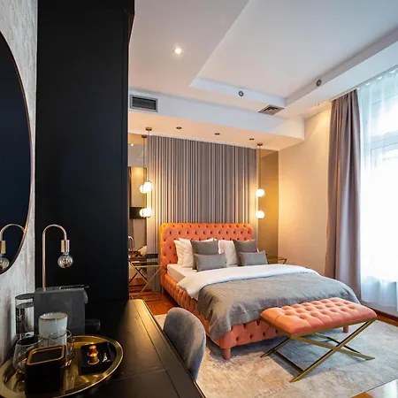 ホテル Natali Luxury 3*